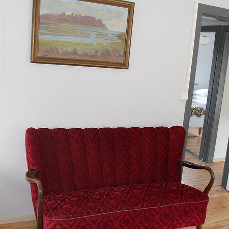 Midhop Guesthouse Thingeyrar Kültér fotó