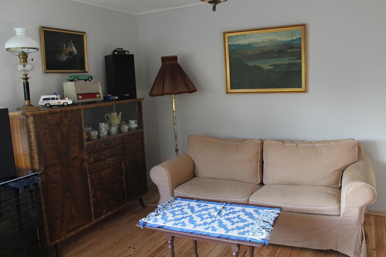 Midhop Guesthouse Thingeyrar Kültér fotó
