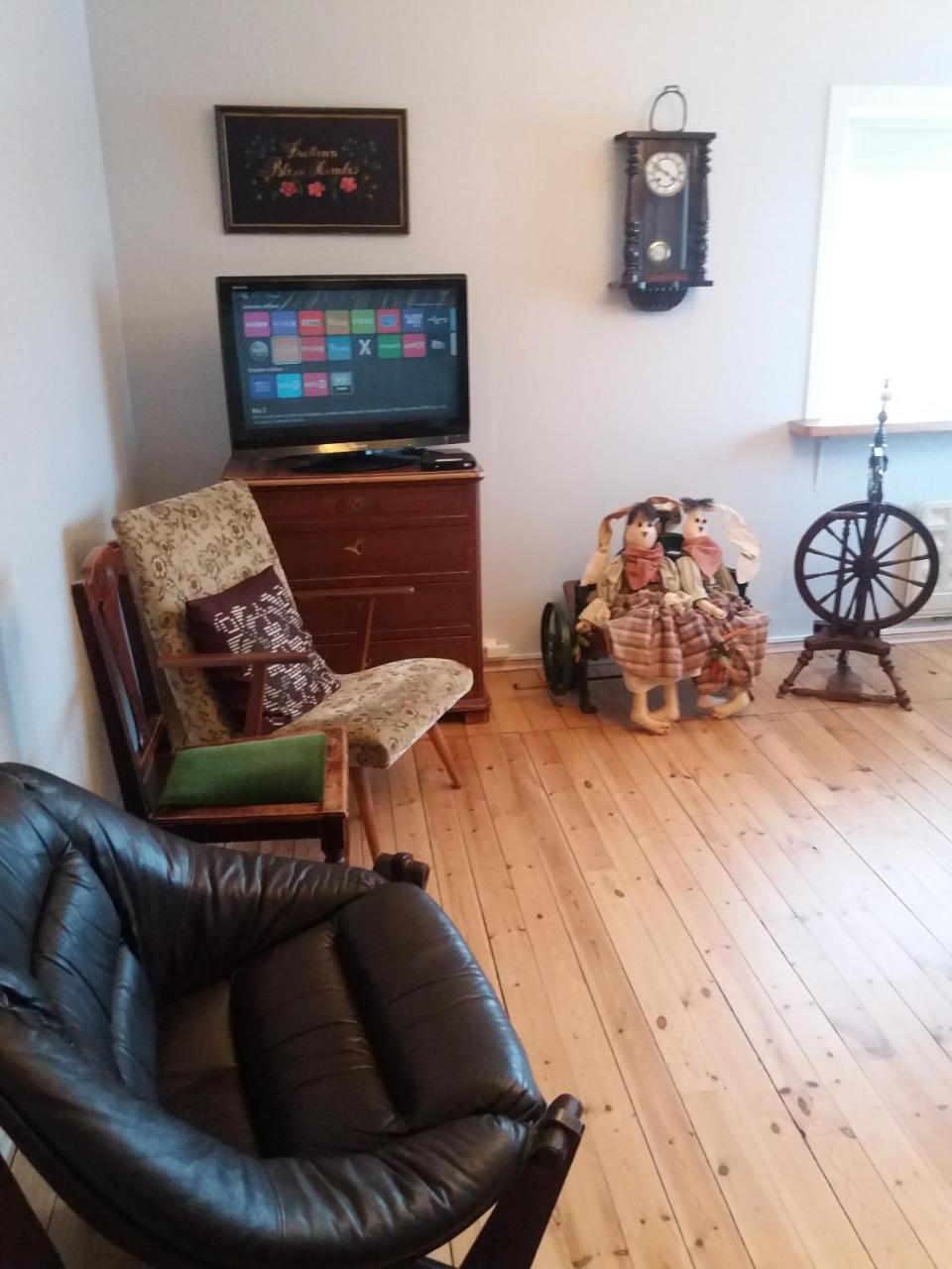Midhop Guesthouse Thingeyrar Kültér fotó